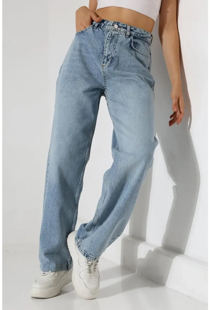 Kadın Açık Mavi Relaxed Fit Jean
