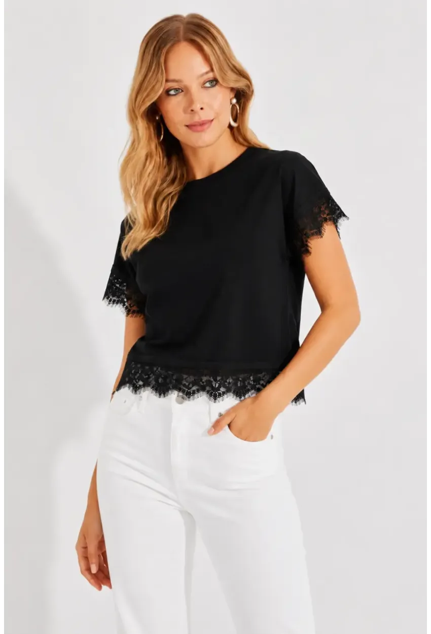 Kadın Eteği Dantel Detay T-shirt Siyah