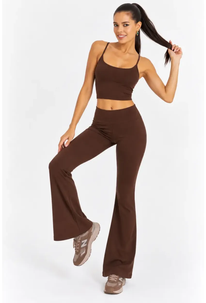 Kadın Kahverengi Askılı Crop Top ve İspanyol Paça Pantolon Spor Takım