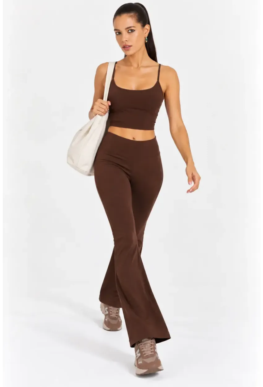 Kadın Kahverengi Askılı Crop Top ve İspanyol Paça Pantolon Spor Takım