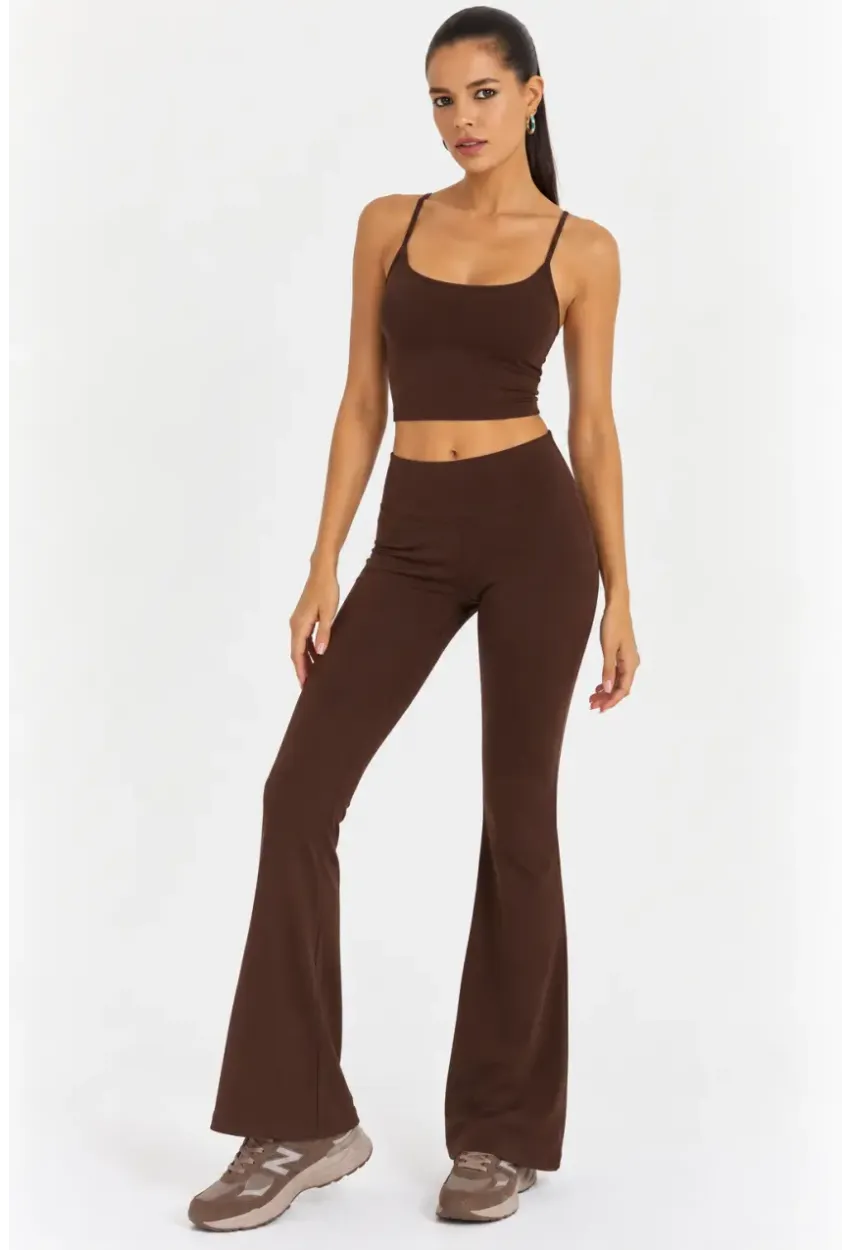 Kadın Kahverengi Askılı Crop Top ve İspanyol Paça Pantolon Spor Takım