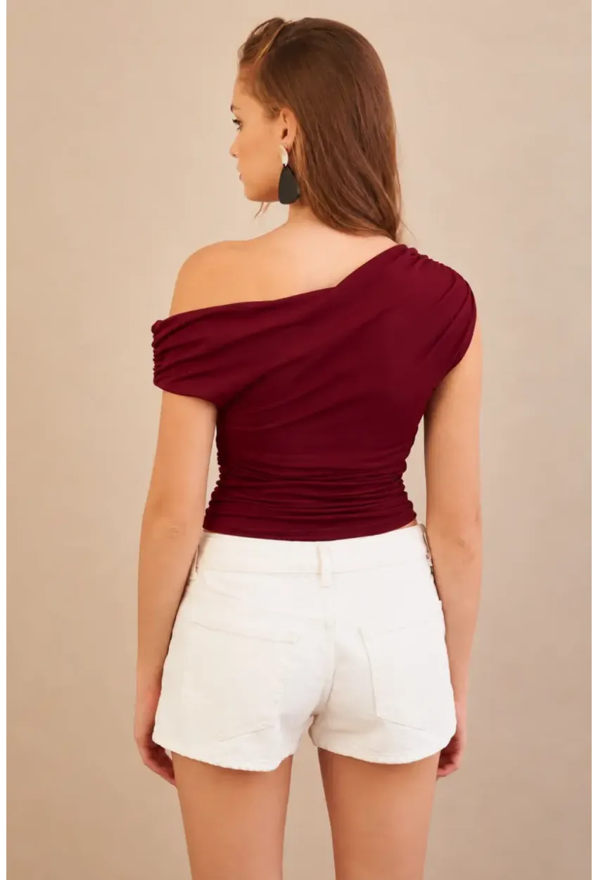 Kadın Bordo Degaje Yaka Büzgülü Bluz