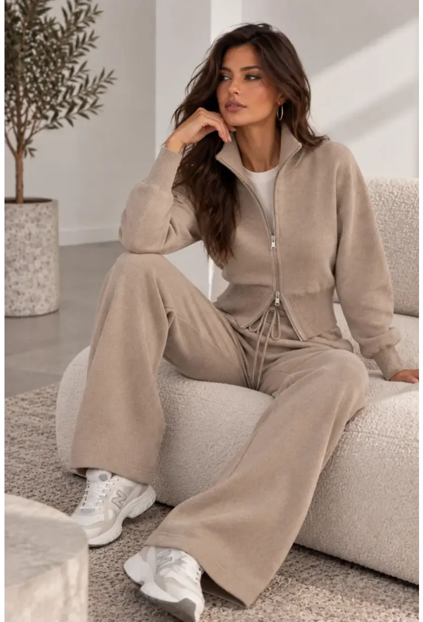 Kadın Triko Hırka & Bol Paça Pantolon İkili Takım – Bej