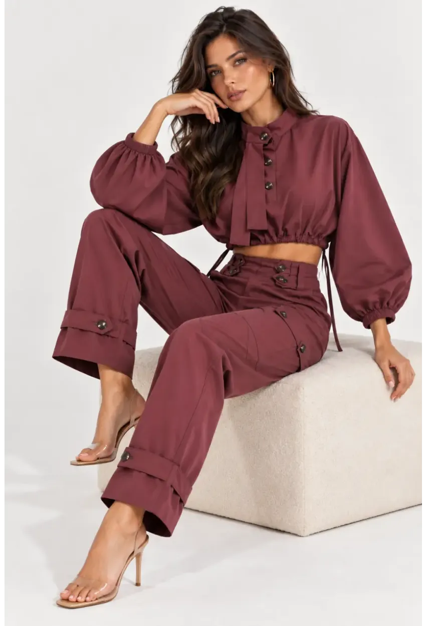 Modern Dokunuşlu Crop Bluz & Kargo Pantolon İkili Takım