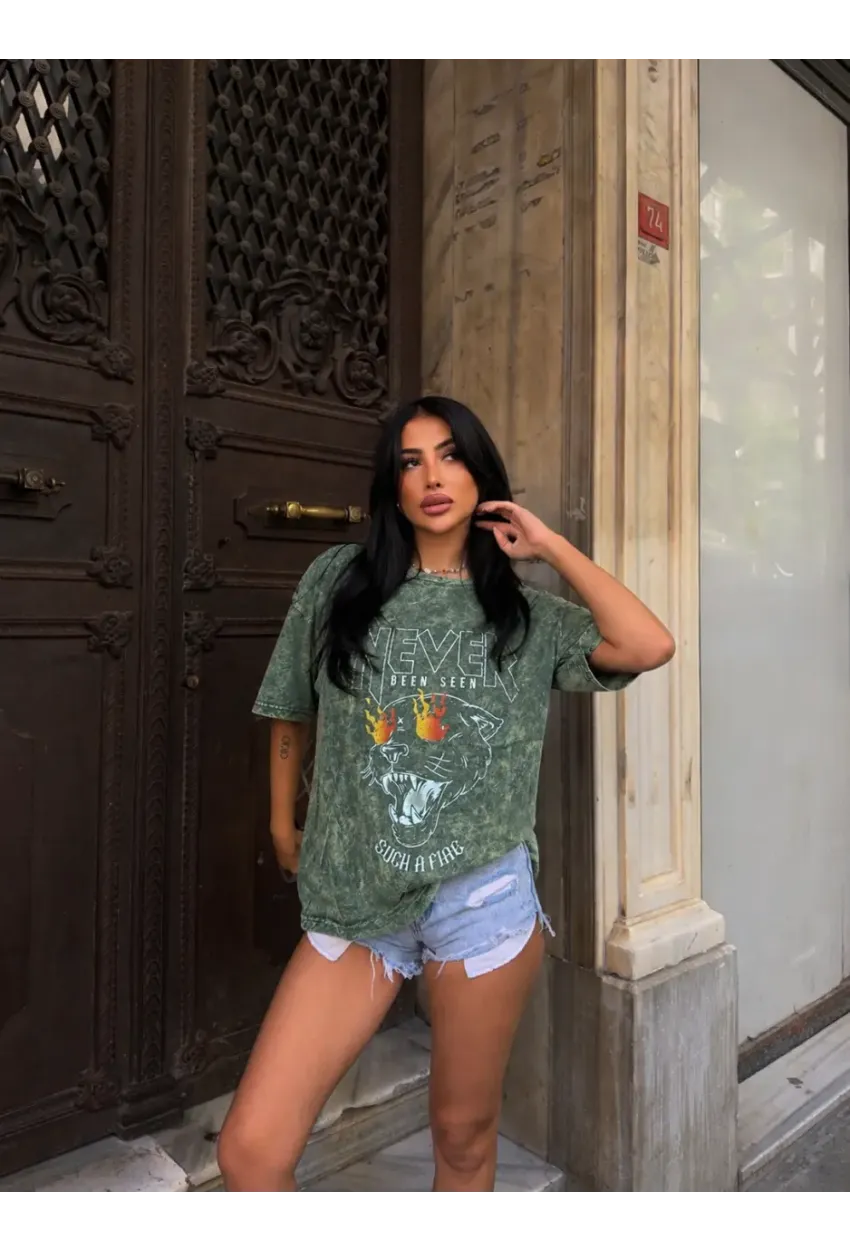 Never Print Yıkamalı Oversize T-Shirt – Vintage Yeşil Panter Baskılı