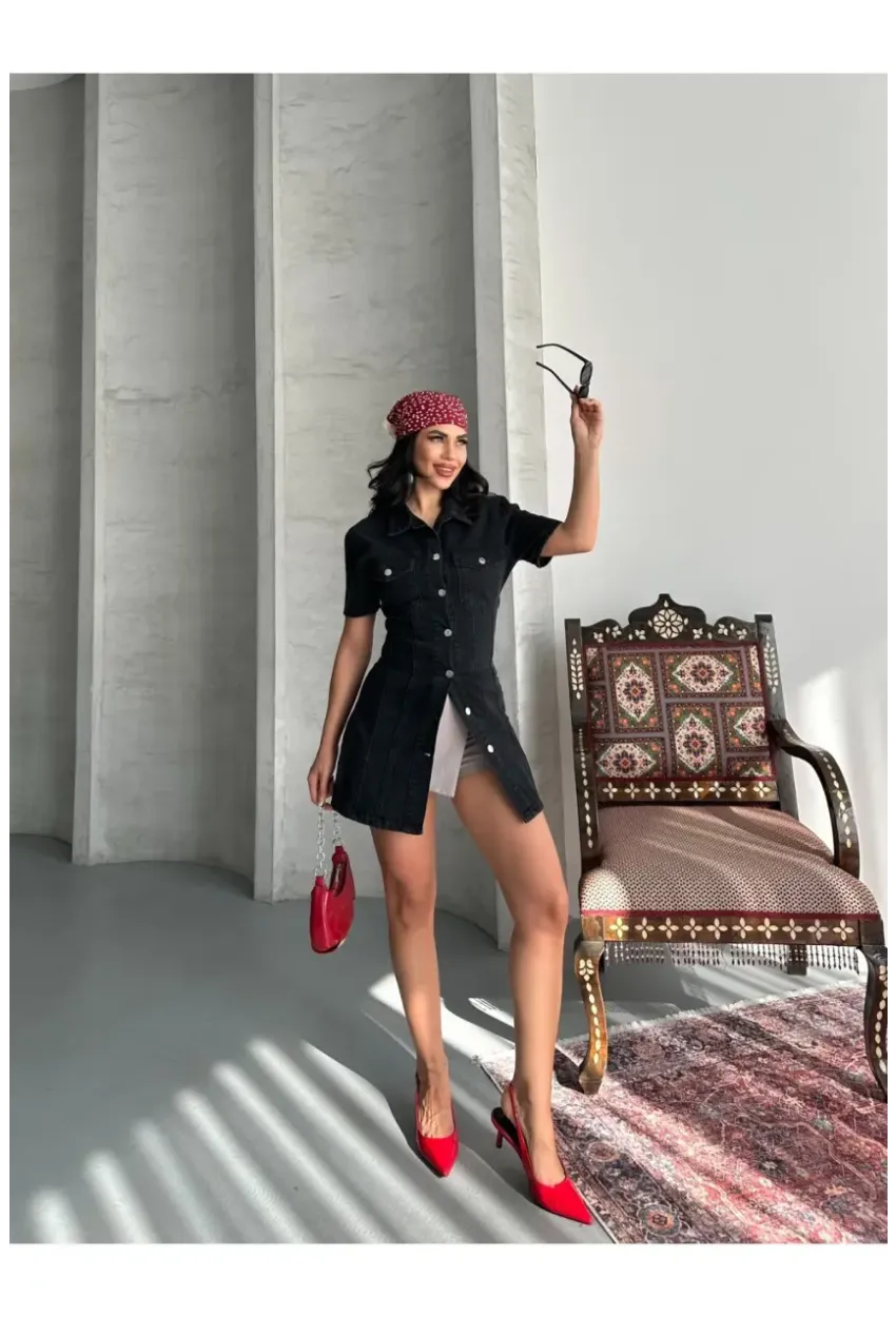 Önü Düğmeli Cepli Siyah Jean Elbise