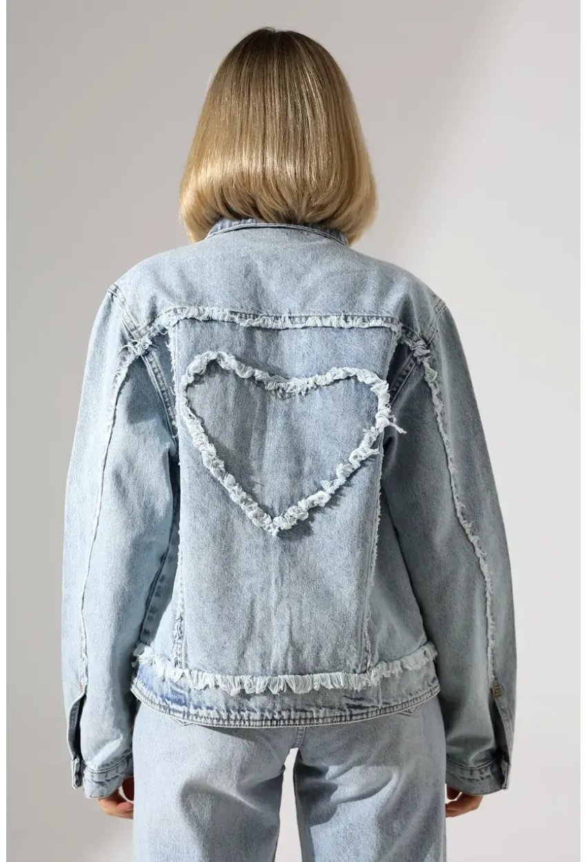 Sırtı Kalp Detaylı Oversize Denim Ceket