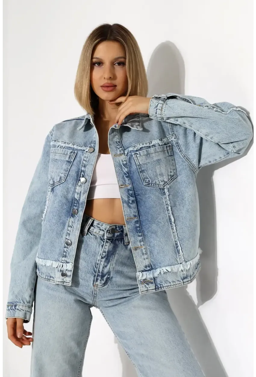 Sırtı Kalp Detaylı Oversize Denim Ceket