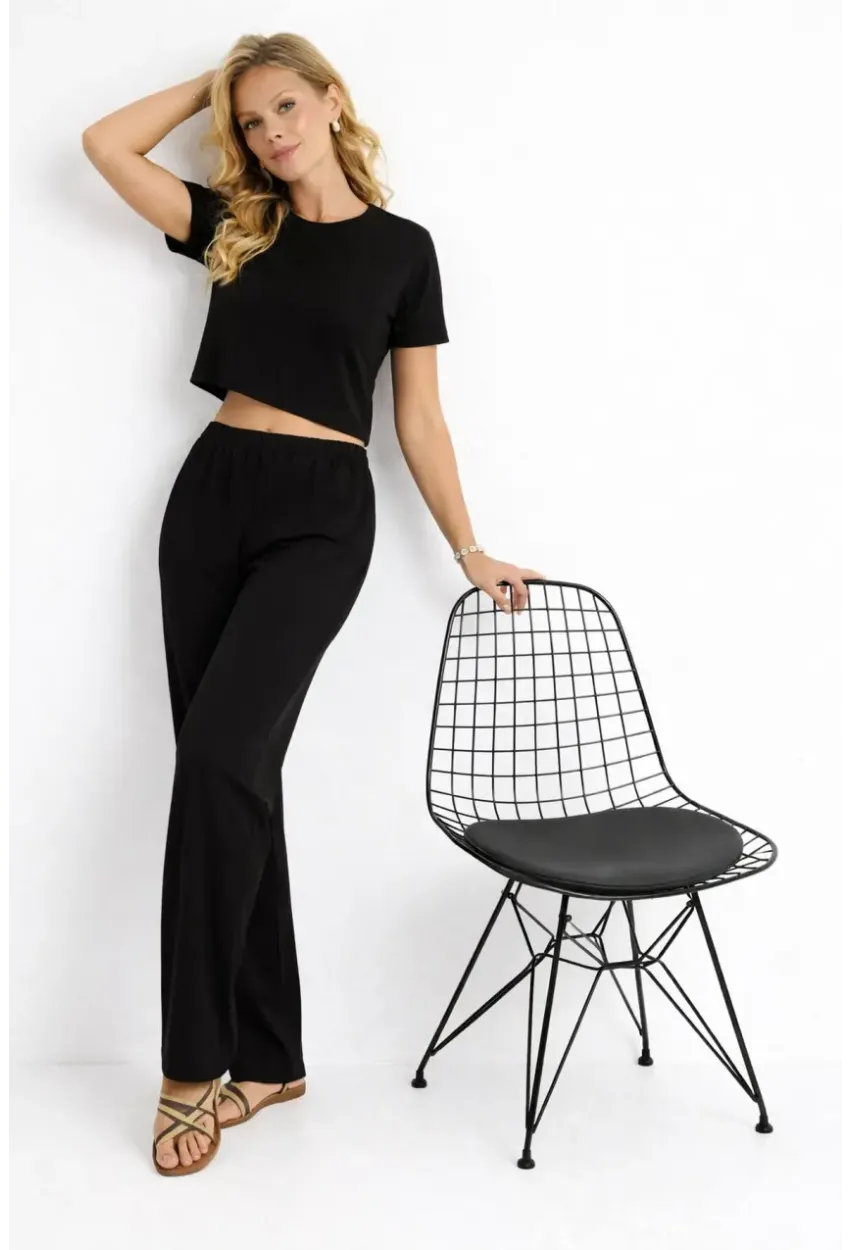 Siyah Modal Kumaş Crop Tişört & Yüksek Bel Bol Paça Takım