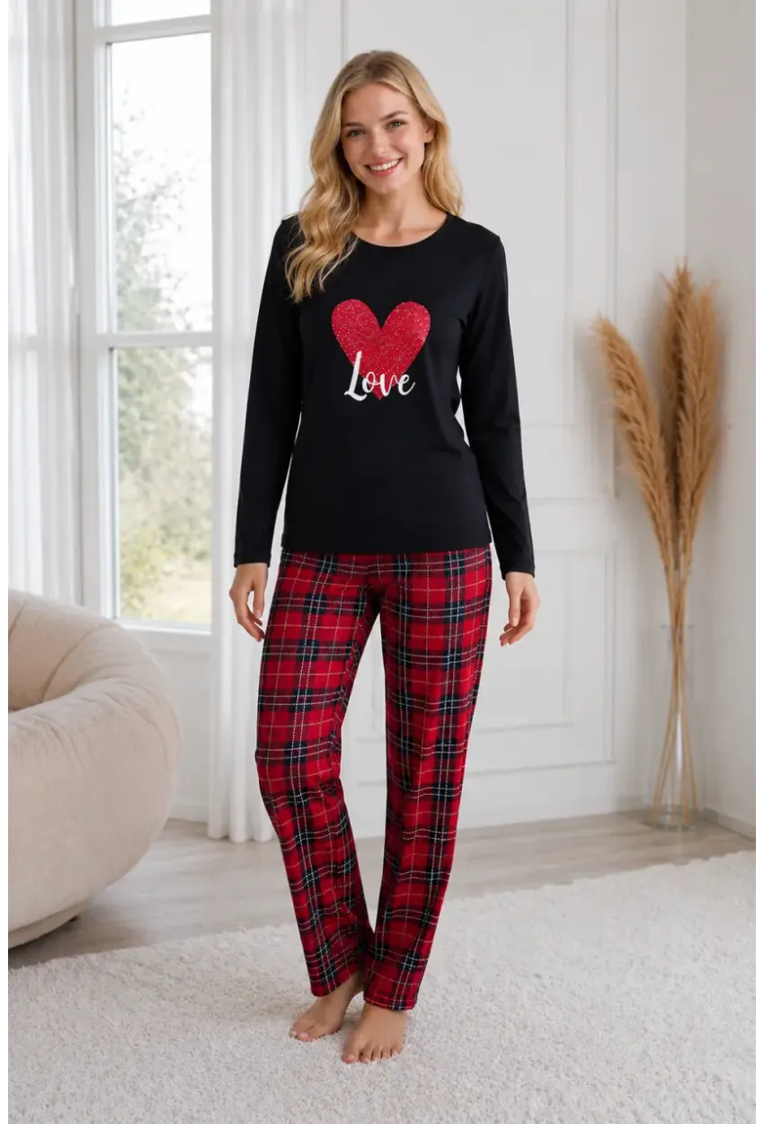 Siyah Üstlü Kırmızı Ekoseli Pijama Takımı