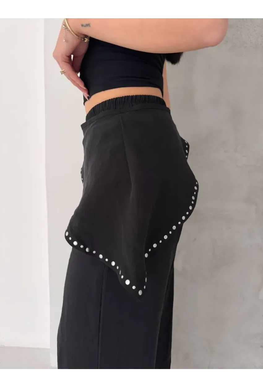 Taş Detaylı Beyaz Salaş Pantolon
