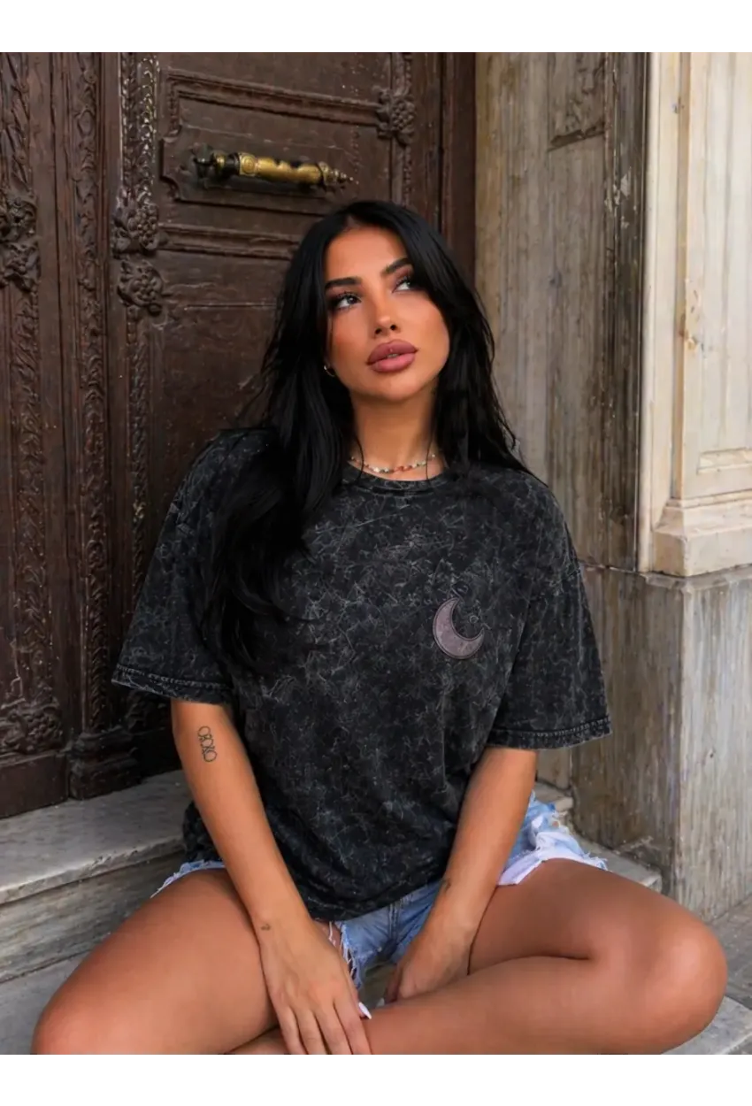 Vintage Yıkamalı Antrasit Ay Desenli Unisex Oversize T-Shirt