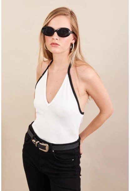 Kadın Beyaz Kontrast Biyeli V Yaka Bluz EY3103