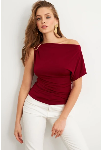 Kadın Bordo Aksesuarlı Asimetrik Kol Bluz VA102