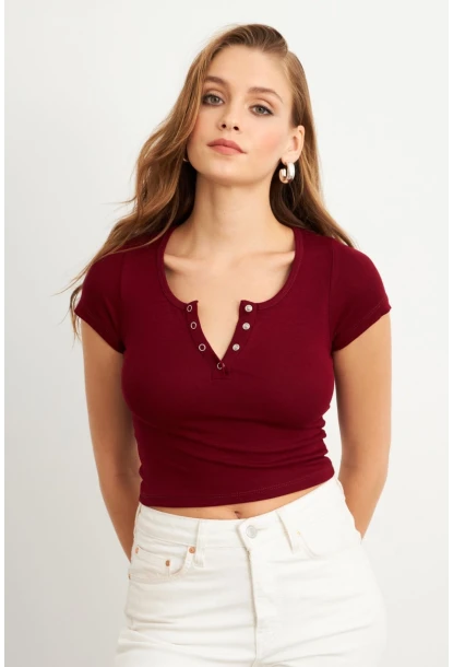 Kadın Bordo Önü Düğmeli Basic T-Shirt TOP07