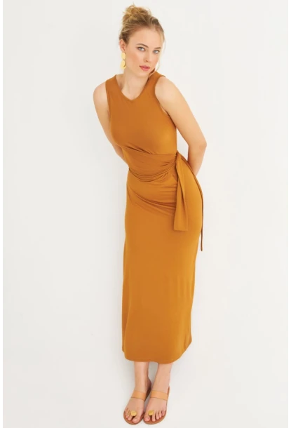 Kadın Camel Büzgülü Kolsuz Midi Elbise TF75