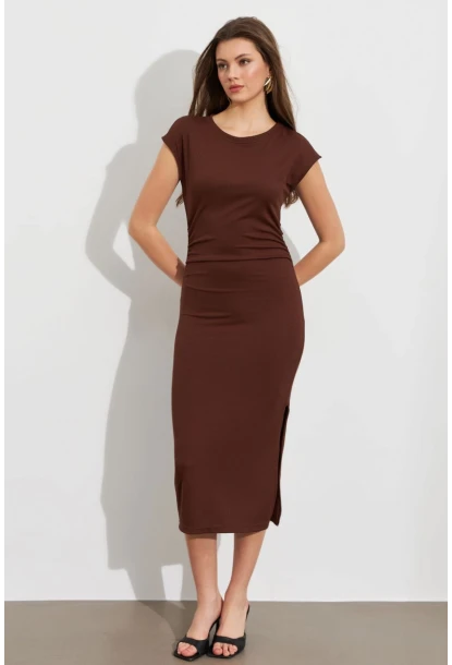 Kadın Kahverengi Büzgülü Midi Elbise MK38