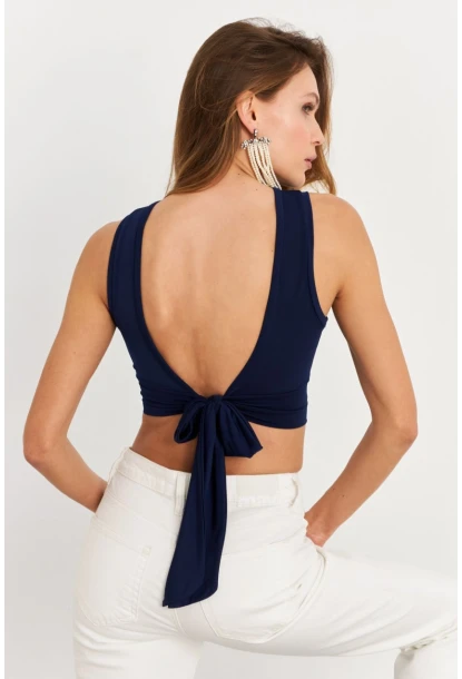 Kadın Lacivert Sırt Bağlamalı Crop Bluz EY2733