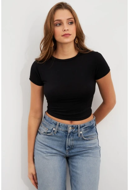 Kadın Siyah Basic Kısa Kollu Bluz UG2444