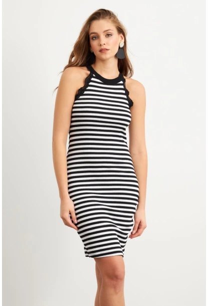 Kadın Siyah Dantel Detaylı Çizgili Midi Elbise MK36