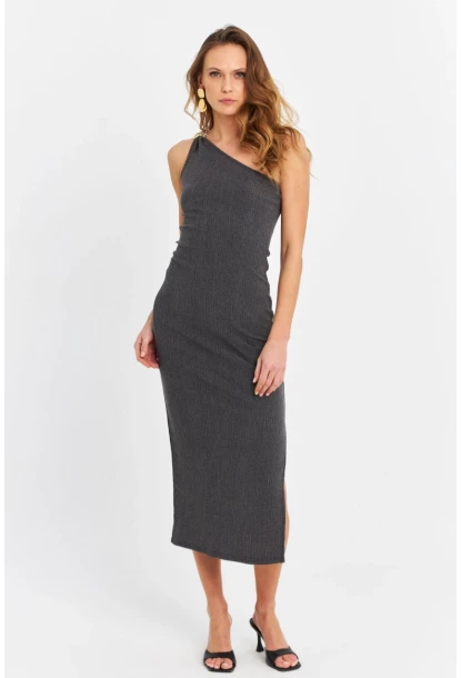 Kadın Siyah Omuz Aksesuarlı Kolsuz Midi Elbise MOD2400