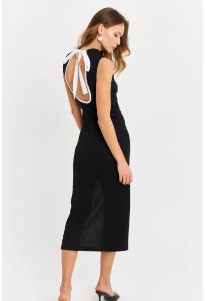 Kadın Siyah Sırtı Açık Fiyonklu Kaşkorse Midi Elbise EY3055