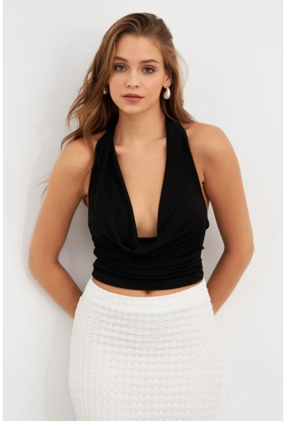 Kadın Siyah Zincir Aksesuarlı Degaje Yaka Bluz MTK13443