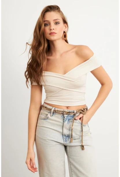 Kadın Vanilya Madonna Yaka Crop Bluz VA101