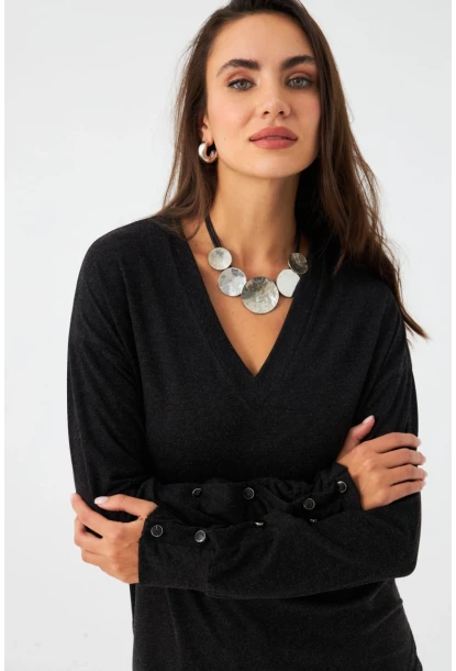 Kadın Antrasit Düğme Detaylı V Yaka Bluz EY2982