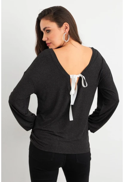 Kadın Antrasit Sırtı Fiyonklu Bluz EY3022