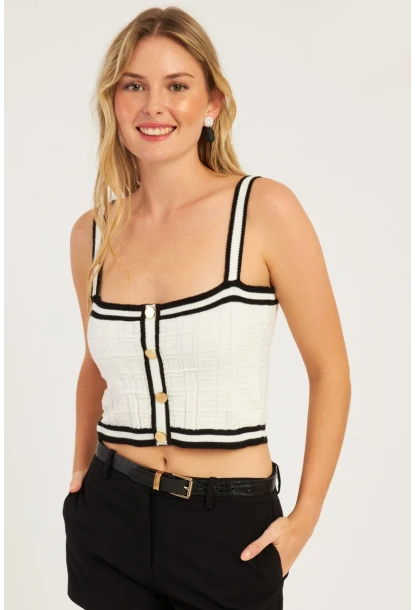 Kadın Beyaz Düğme Detaylı Triko Crop Bluz MSS134