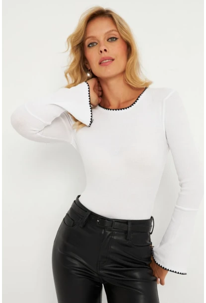 Kadın Beyaz İspanyol Kol Biyeli Kaşkorse Bluz XL14