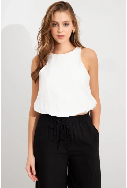 Kadın Beyaz Kolsuz Balon Bluz SAN101