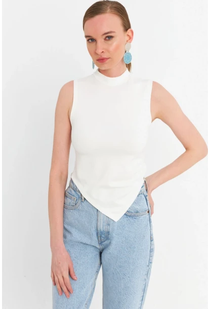 Kadın Beyaz Kolsuz Crop Bluz ZH07