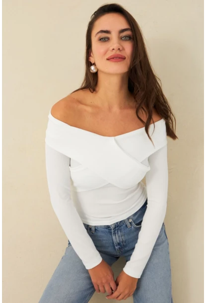 Kadın Beyaz Önü Çapraz Bluz CG389