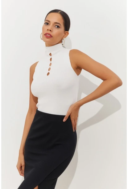 Kadın Beyaz Önü Damla Kolsuz Triko Bluz YV112