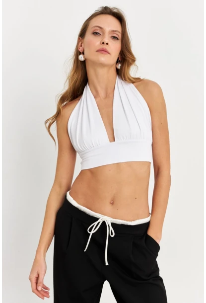 Kadın Beyaz Sırt Ve Boyun Bağlamalı Bluz EY1472