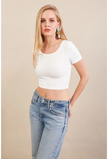 Kadın Beyaz Sırtı Açık Crop Bluz AN6038