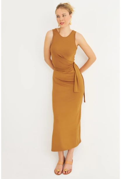 Kadın Camel Büzgülü Kolsuz Midi Elbise TF75