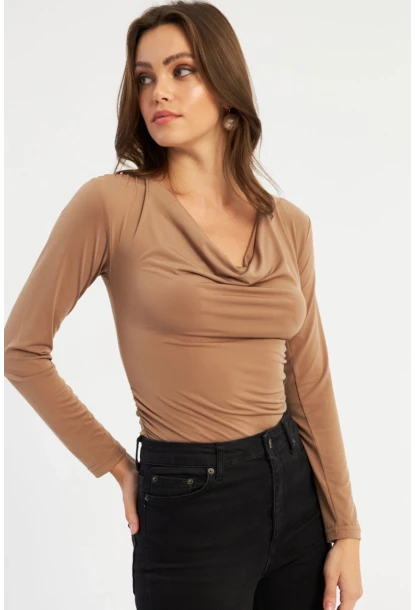Kadın Camel Degaje Yaka Büzgülü Bluz FRY2248