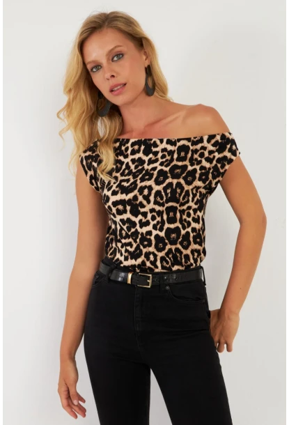 Kadın Camel-Siyah Kayık Yaka Leopar Bluz LPP1288