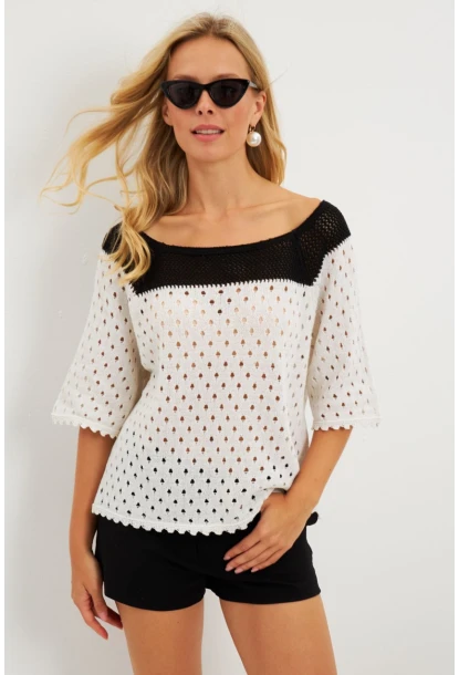 Kadın Ekru Ajurlu Triko Bluz YV230