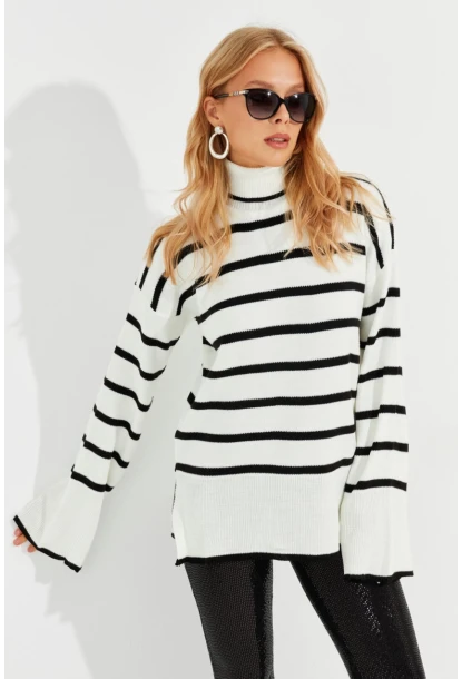 Kadın Ekru Balıkçı Yaka Çizgili Kazak Q976