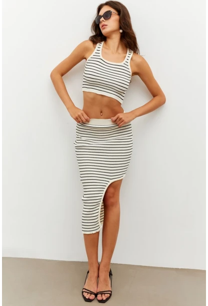 Kadın Ekru Çizgili Yırtmaçlı Alt Üst Takım KZ2468