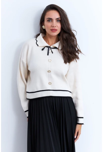 Kadın Ekru Düğme Aksesuarlı Kazak MCNG802