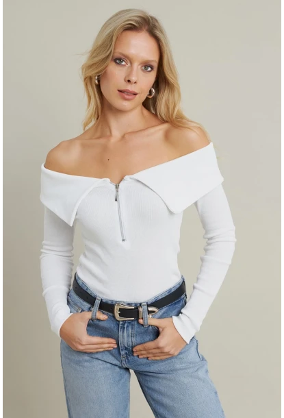 Kadın Ekru Fermuarlı Madonna Yaka Bluz EY2559