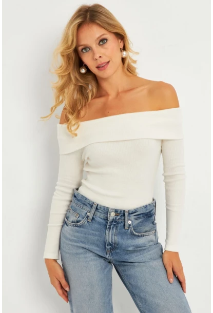Kadın Ekru Madonna Yaka Bluz CG377