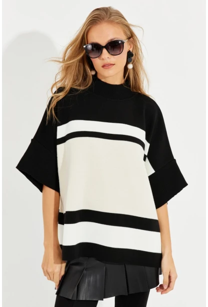 Kadın Ekru-Siyah Panço Kazak SF2513