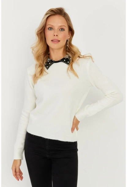 Kadın Ekru Yakası Taşlı Triko Kazak KED1213