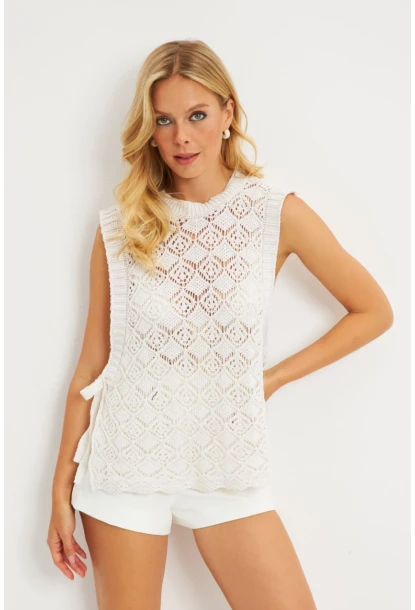 Kadın Ekru Yanları Bağlamalı Ajurlu Süveter YV226